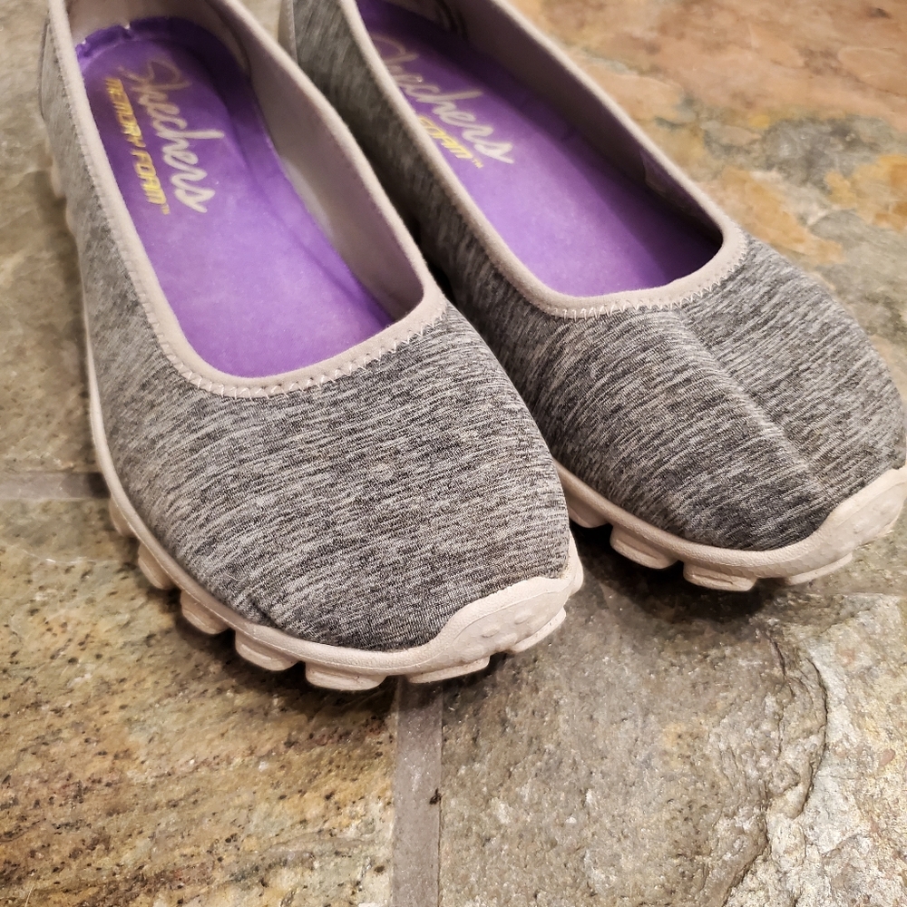 Skechers
